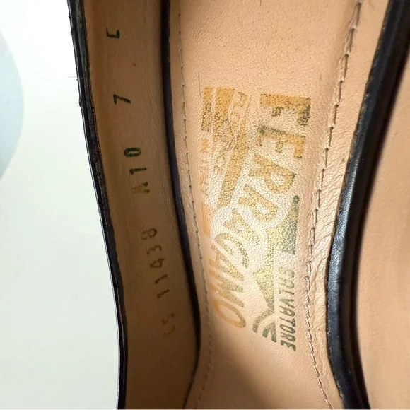 Salvatore Ferragamo Runa 100 Double Bow Leather Stiletto Heel Pointed Toe Pumps - Picture 11 of 14